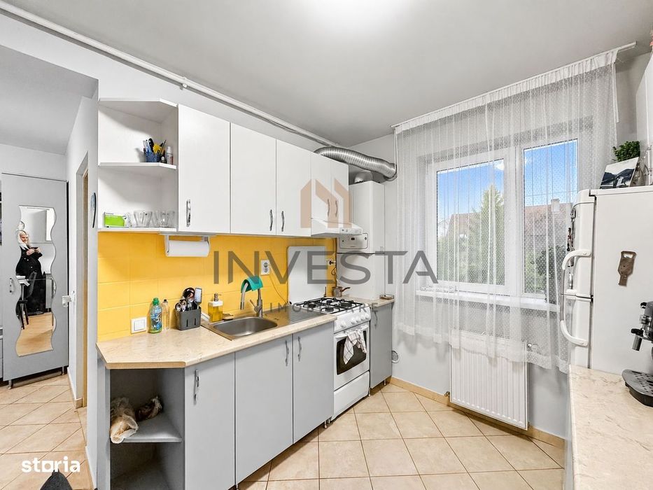 Apartament 2 camere decomandat, etaj intermediar, zona Intre Lacuri!