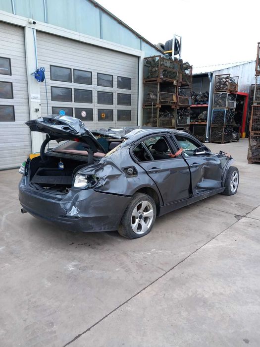 BMW Seria 3 / f30 /2012/Dezmembrez/Dezmembram