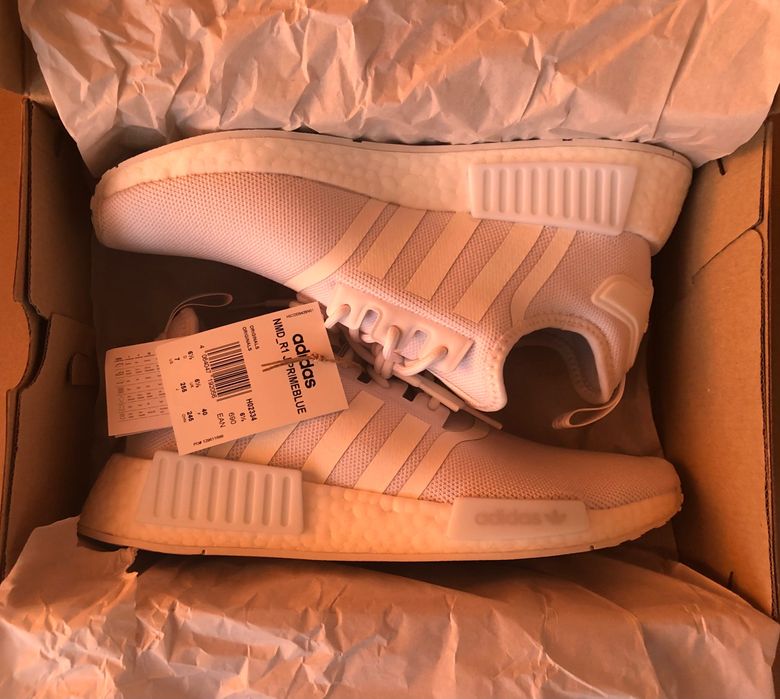 Adidas NMD_R1 - ОРИГИНАЛНИ дамски маратонки 38,5/24,5см