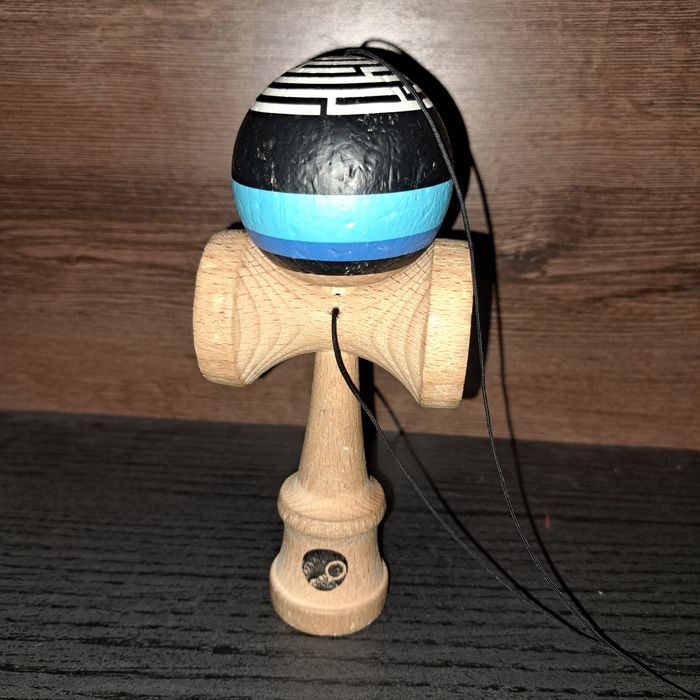 Vând kendama okendama revo