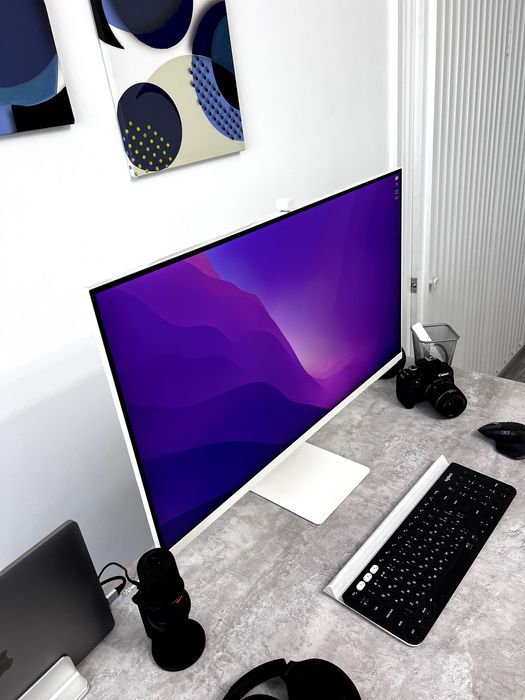 Продам монитор Samsung LS32BM801UIXCI белый