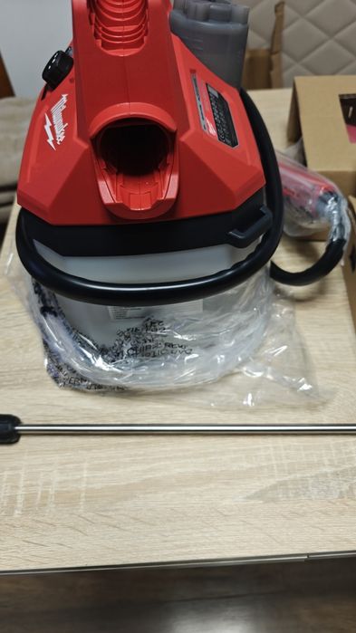 Pompa de stropit pomi milwaukee