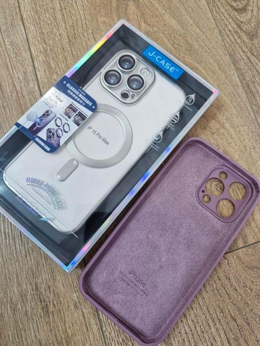 Продам чехол на айфон 15 про мах