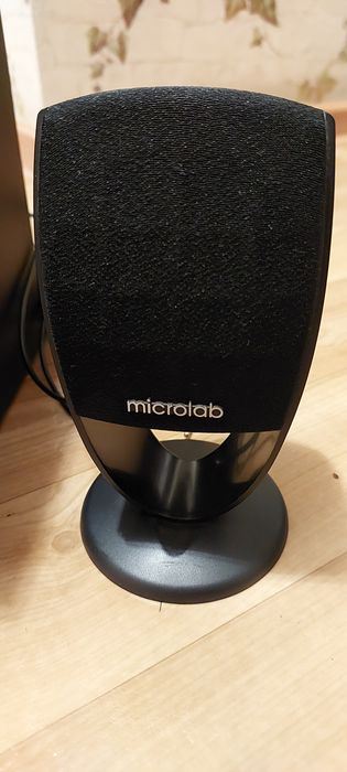 Продам компьютерную Акустику Microlab 2.1