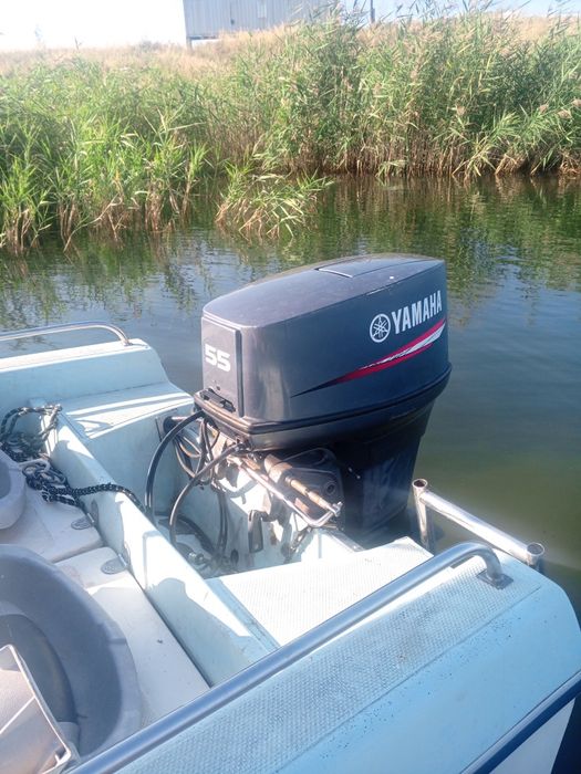 Продам лодку с мотором