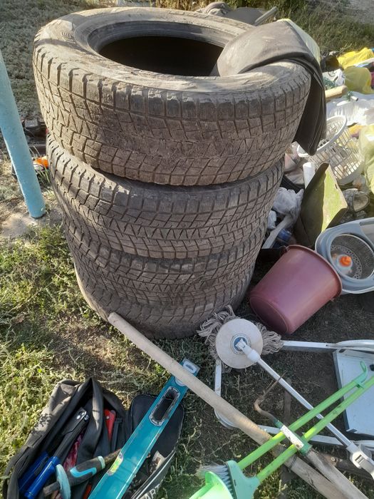 Продам зимние шины