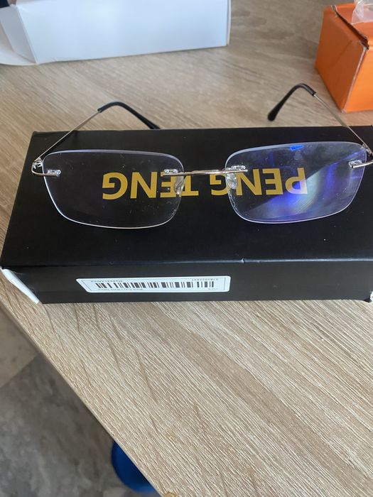 Диоптрични очила с  висок клас рамки и лещи в комплект