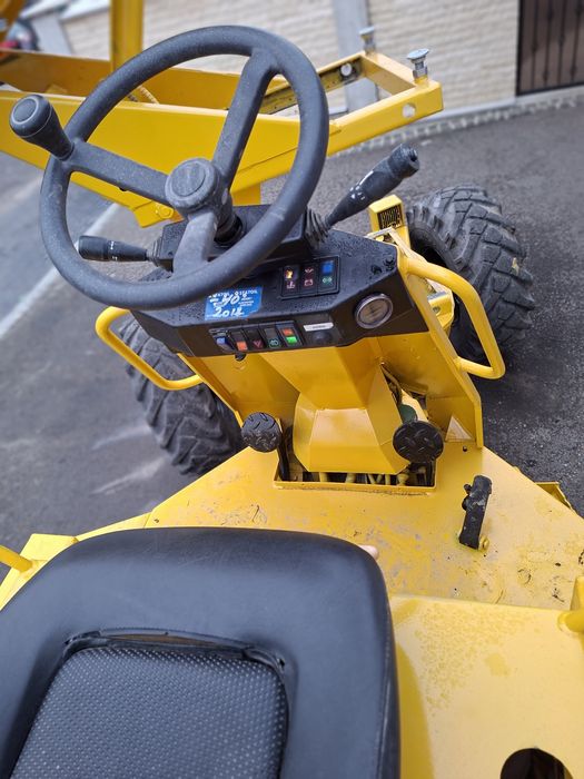 Dumper 2 to,Rotativ si cu lift la 1, 75.Masa proprie 2 to