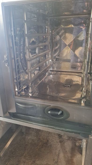 Конвектомат RATIONAL 6 тави
