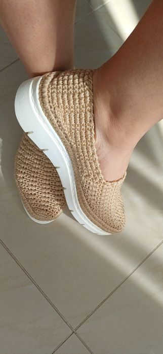 Pantofi crosetati