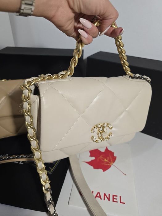 Дамска чанта Chanel flap 19 bag