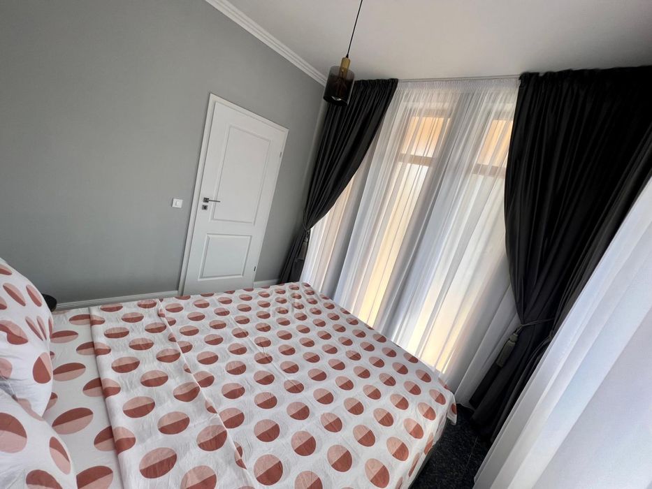 Inchiriez apartament cu 2 camere,zona Olosig,Rogerius