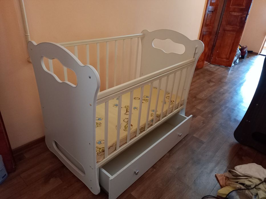 Манеж маятник   .