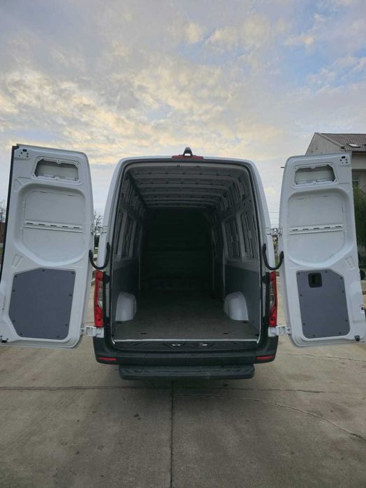 Mercedes - Benz Sprinter 319 Bluetec