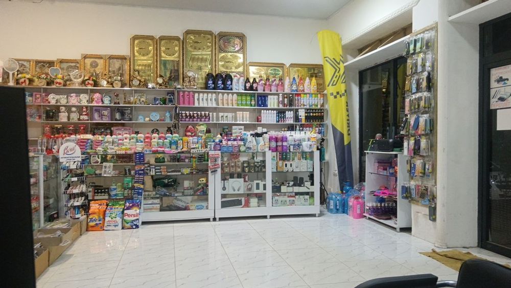 Dokon un stelaj soyiladi