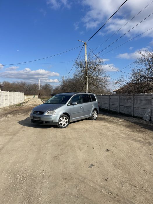 Volkswagen Touran 1.4 TFSI 2006 140 CP Clima