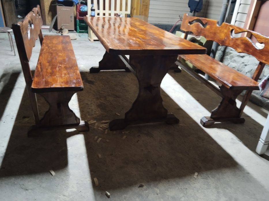 Продам стол с лавками