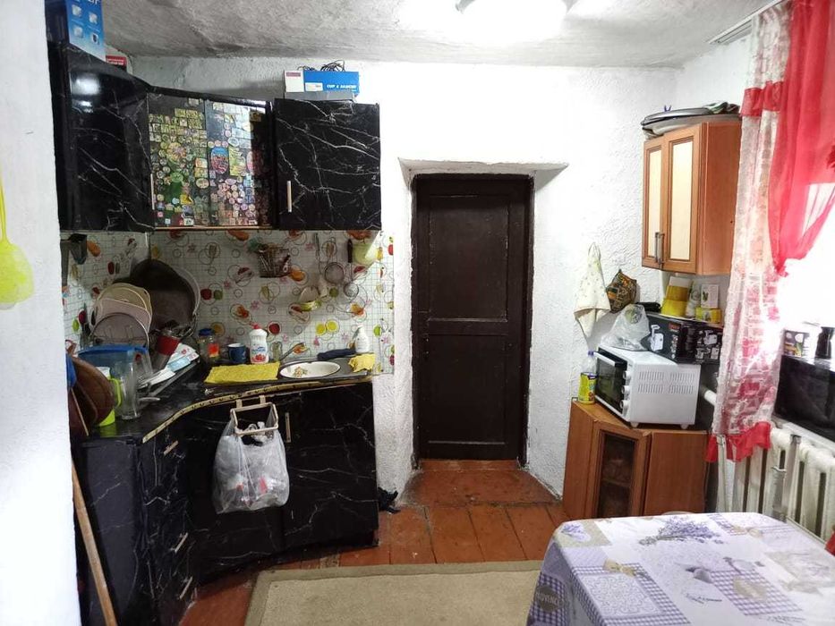 Продам дом с бассейном в центре СРОЧНО