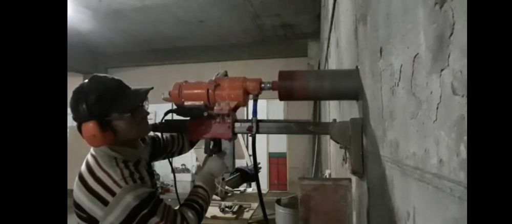 Алмазное сверление отверстий