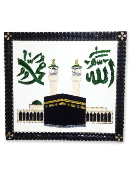 Картина в технике String Art