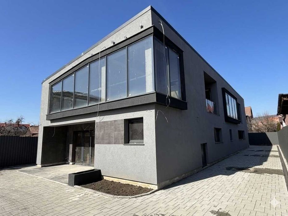 De Inchiriat: Spatiu comercial/Birouri/Clinica 162mp Open Space zona Muzeul Apei
