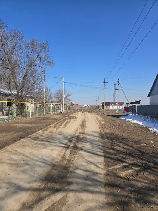 Продам участок в поселке Каратобе