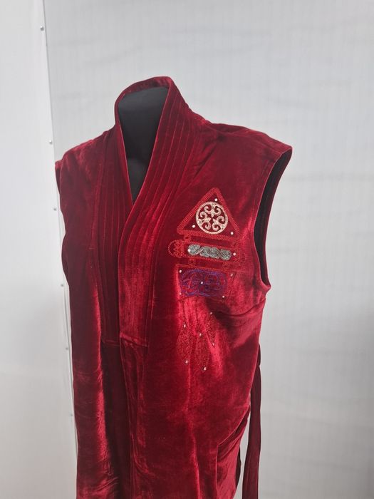 Жилеты с орнаментом