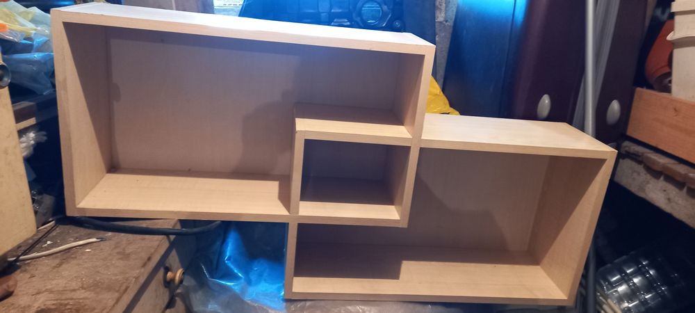 Етажерка втора употреба