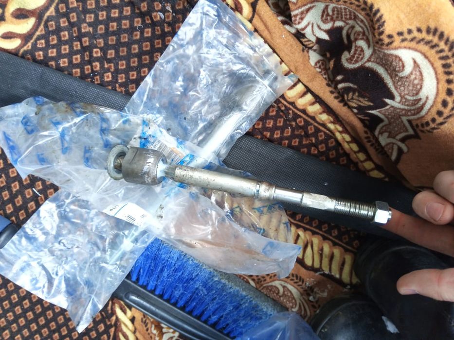 Продам рулевые тяги