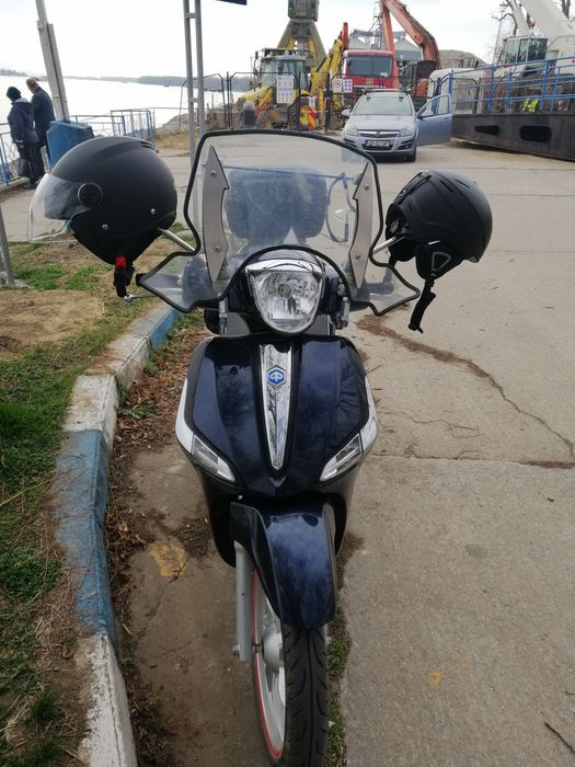 Scuter Piaggio Liberti 125 cmc abs.