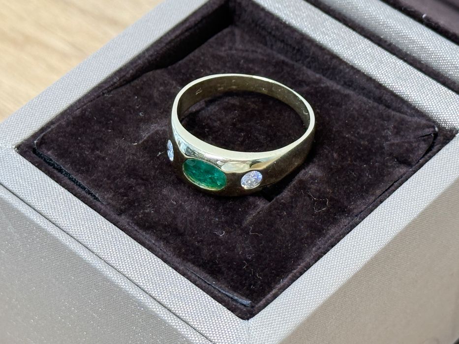 Inel aur 14K cu smarald natural 0.71 ct și diamante, 6.11g