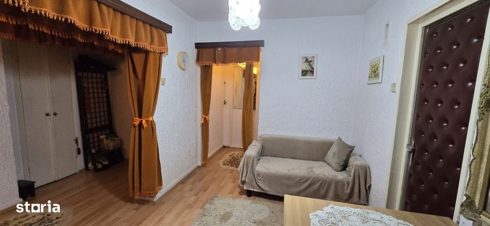 Apartament 4 camere, 83 mp, zona Vest