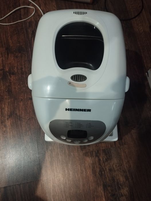 Masina de paine Heinner BreadExpress BM-950, 700 W, 900 g, 12 programe, Alb