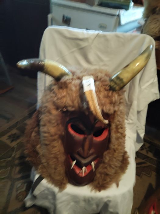 Традиционни кукерски маски