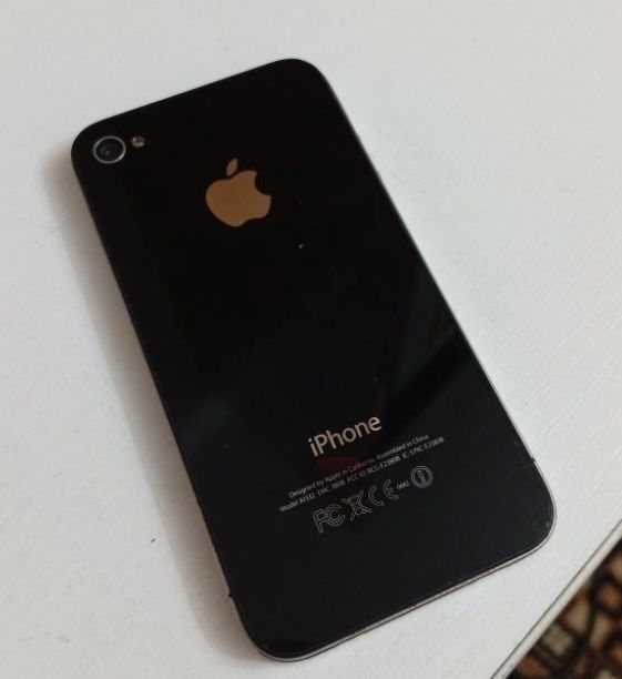 Iphone 4/8gb оригинал