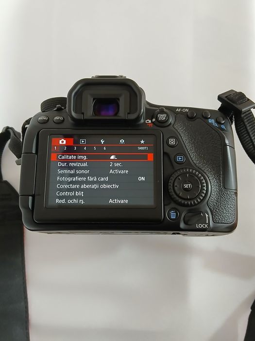 Vând aparat Canon EOS 80D kit + BONUS