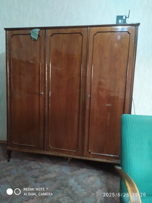 шкаф румынский, темнокоричневый
