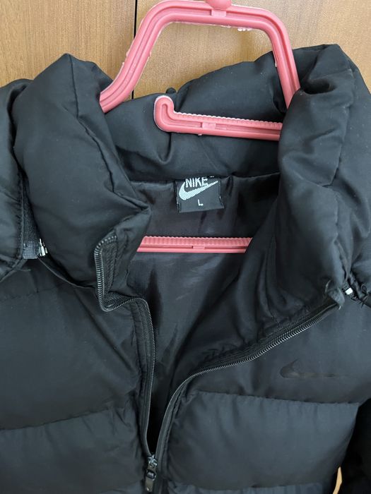 Мъжко черно зимно яке-Nike