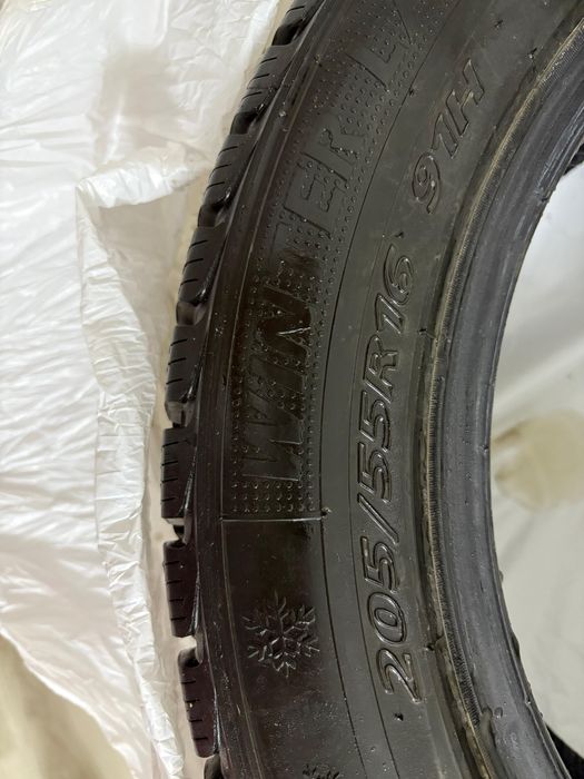 Шины на продажу.