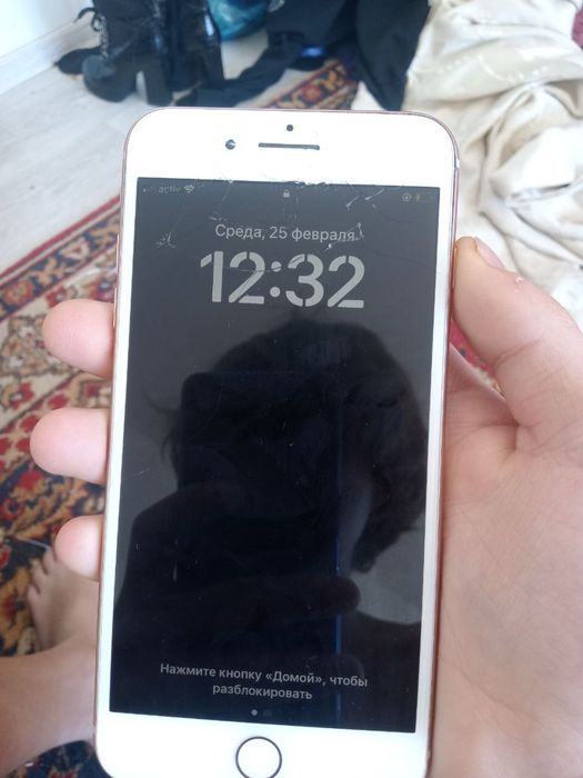 Продам айфон 8 почти идеал