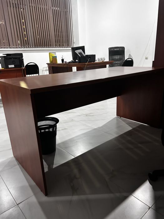 Офисные столы, мебель, шкафы, полки