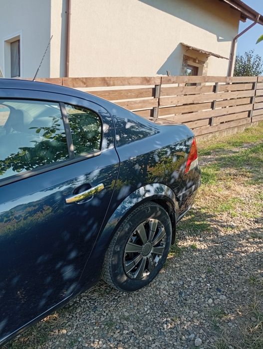 Vând Opel astrasedan