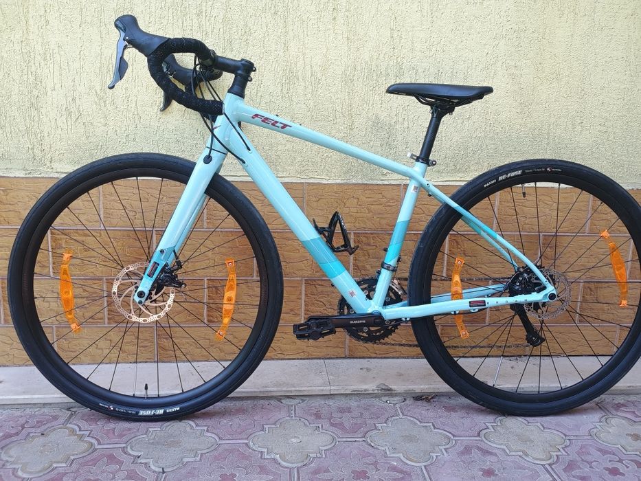 Felt Broam 28 цола Гравел