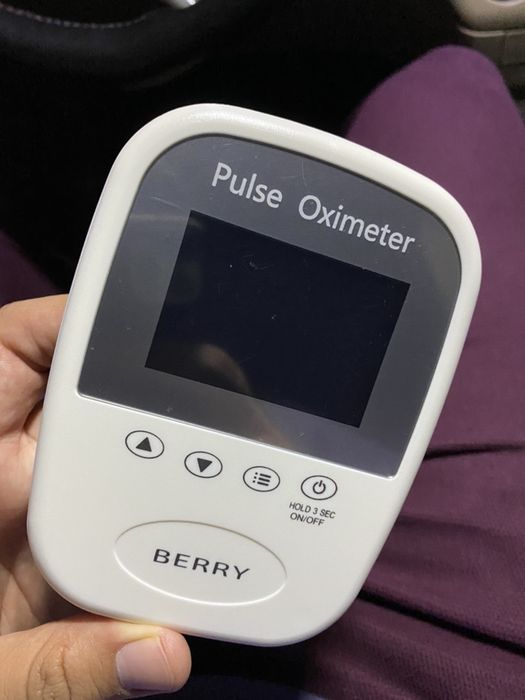 Пульсоксиметр / pulsoksimetr berry