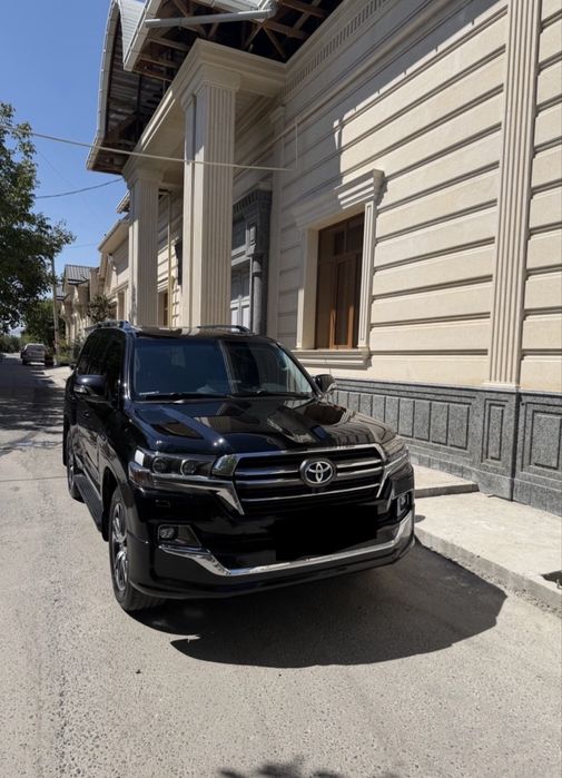 Toyota land cruiser 200