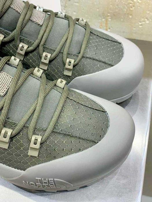 Продавам нови мъжки обувки The North Face Glenclyffe Low Gray green