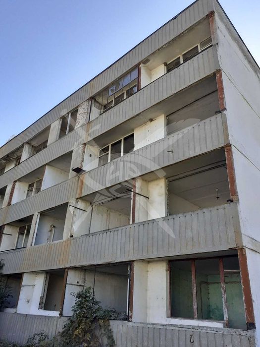 Дава се под наем Склад в Стамболийски - 5270 кв.м за 1100000 € - Снимка #2