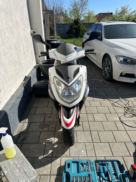 vand scuter 125