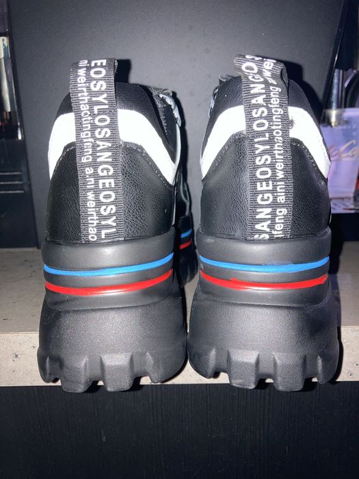 Спортни обувки с платформа