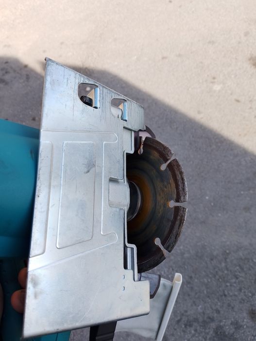 Циркуляр за рязане на фаянс и теракот